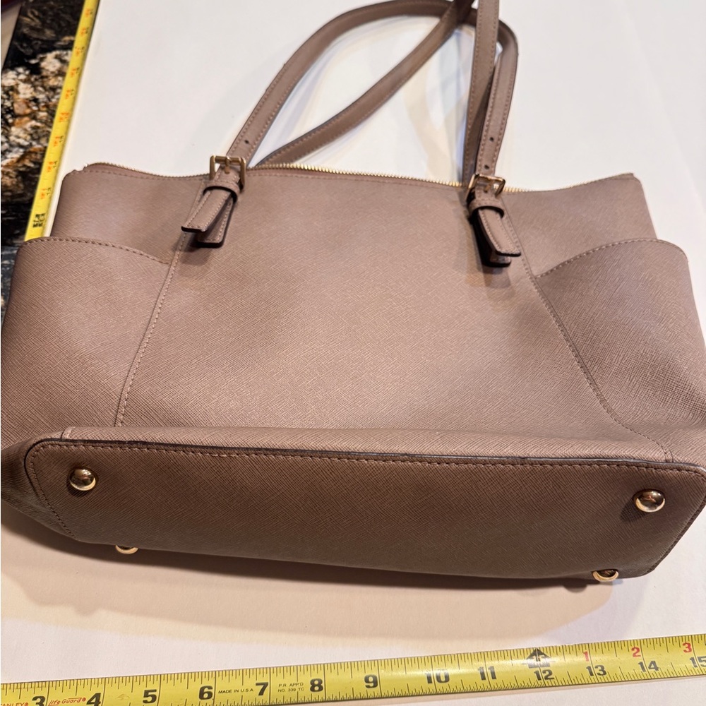 Michael Kors - Elegant Tan Women's Handbag